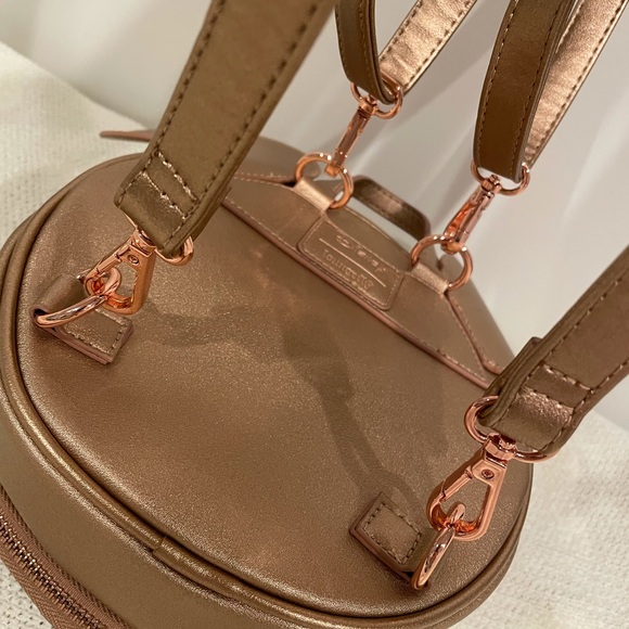 Rose gold lounge fly pin collector backpack - Picture 3 of 5